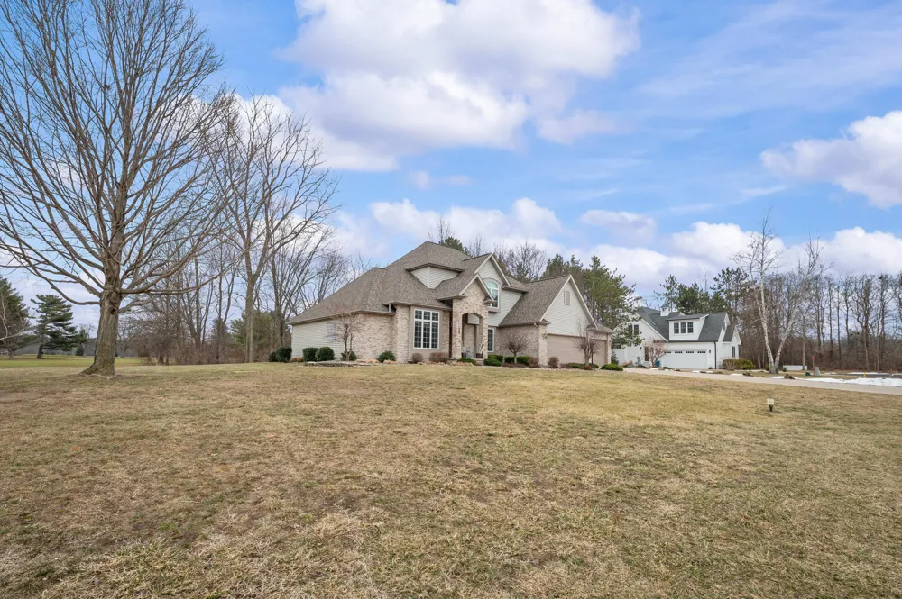 9847 Quail Run Court Lake Charter Township, MI 49106