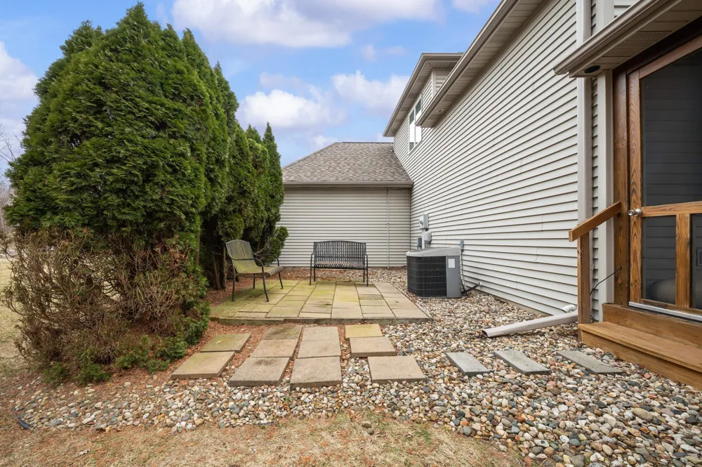 9847 Quail Run Court Lake Charter Township, MI 49106