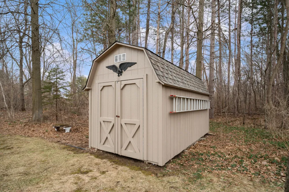 9847 Quail Run Court Lake Charter Township, MI 49106