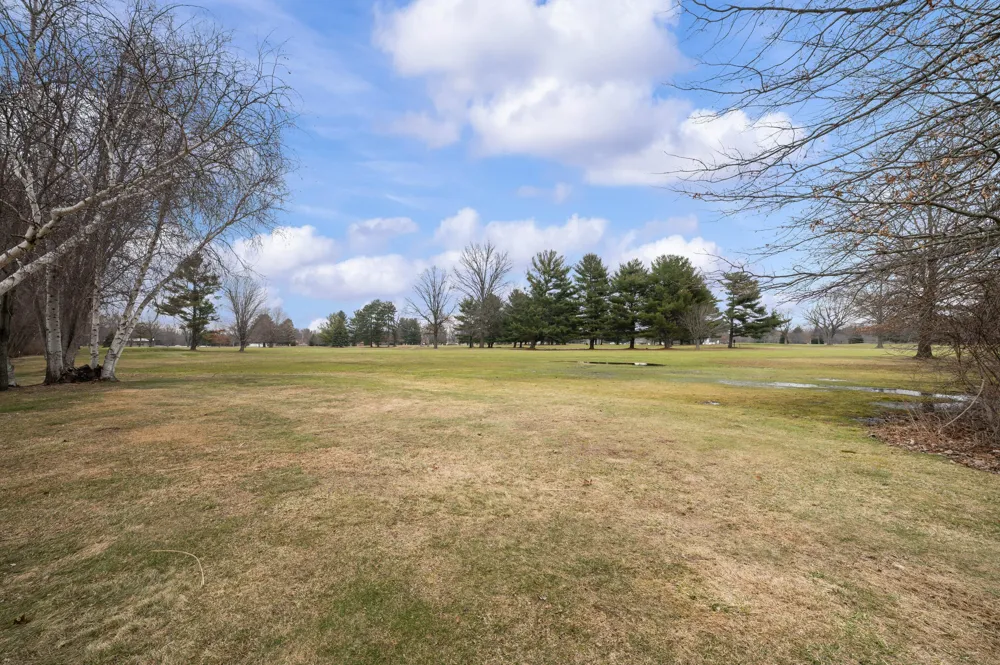 9847 Quail Run Court Lake Charter Township, MI 49106