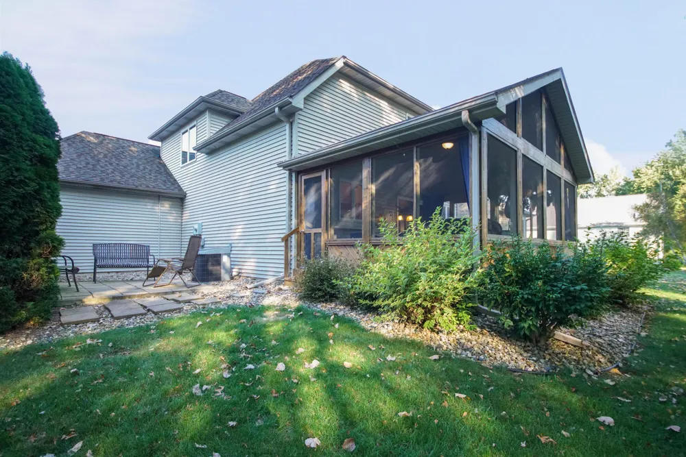 9847 Quail Run Court Lake Charter Township, MI 49106