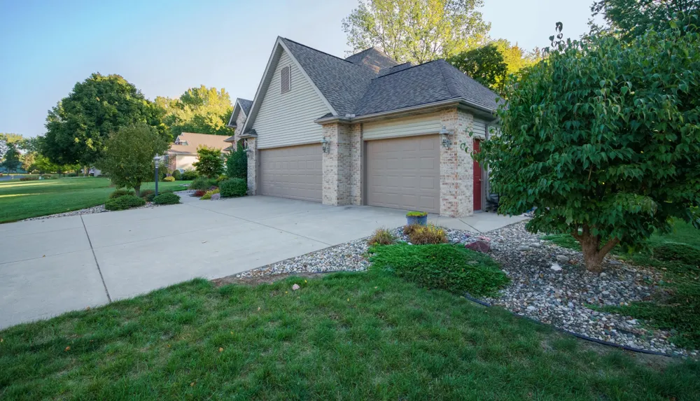 9847 Quail Run Court Lake Charter Township, MI 49106
