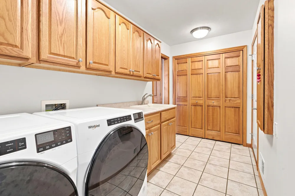 9847 Quail Run Court Lake Charter Township, MI 49106