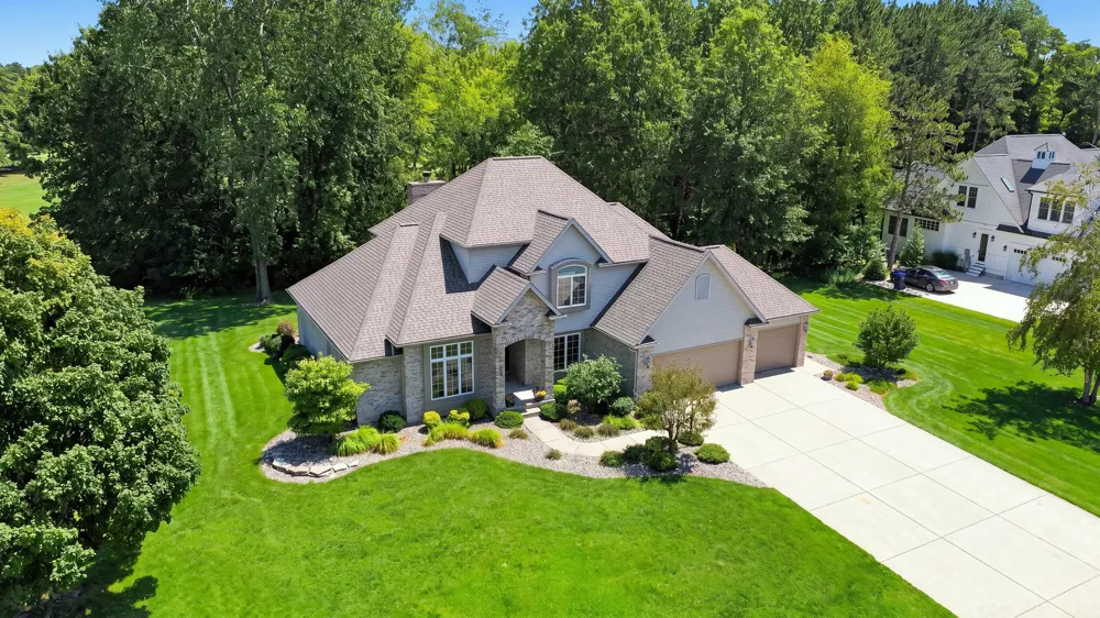 9847 Quail Run Court Lake Charter Township, MI 49106