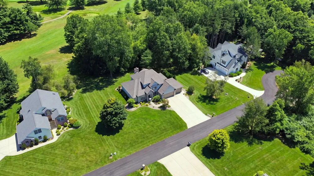 9847 Quail Run Court Lake Charter Township, MI 49106