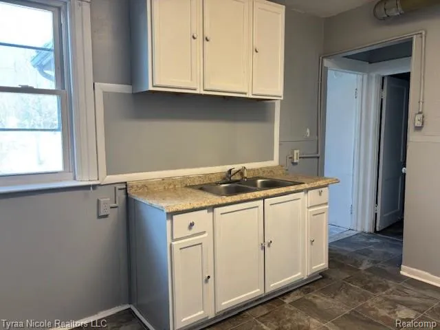 49 Orchard Street River Rouge City, MI 48218