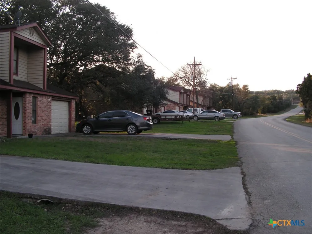 306 Dietert #106 Canyon Lake, TX 78133