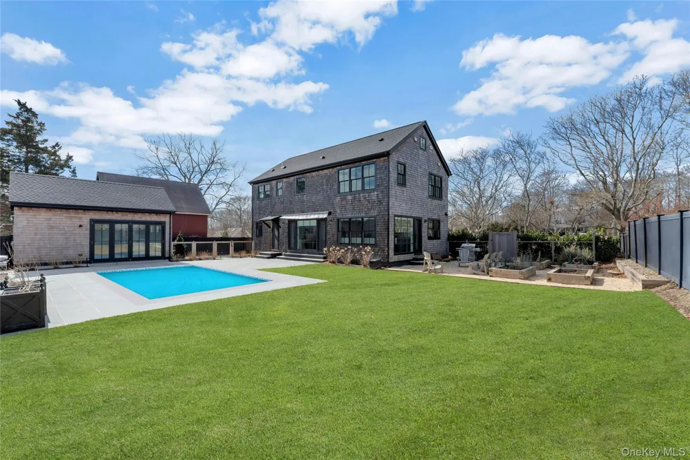 850 3rd Street New Suffolk, NY 11956