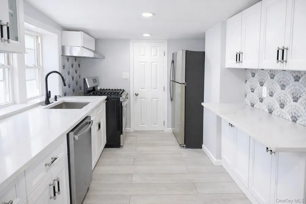 70 S Cottage Street Valley Stream, NY 11580