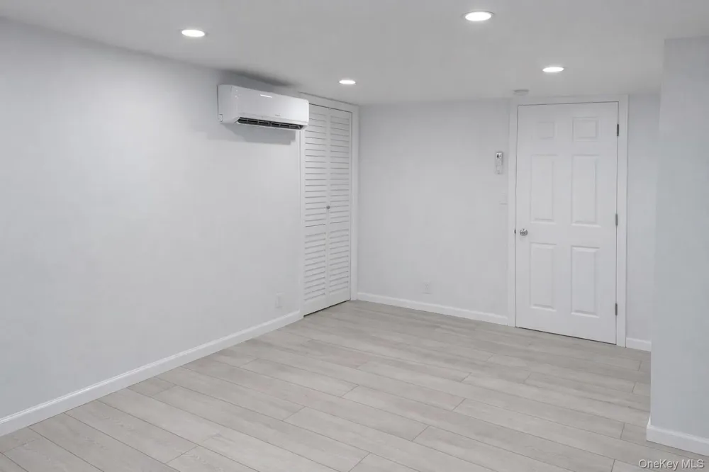 70 S Cottage Street Valley Stream, NY 11580