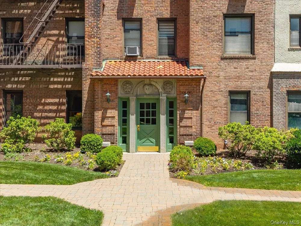 47 Central Avenue #3K Hartsdale, NY 10530