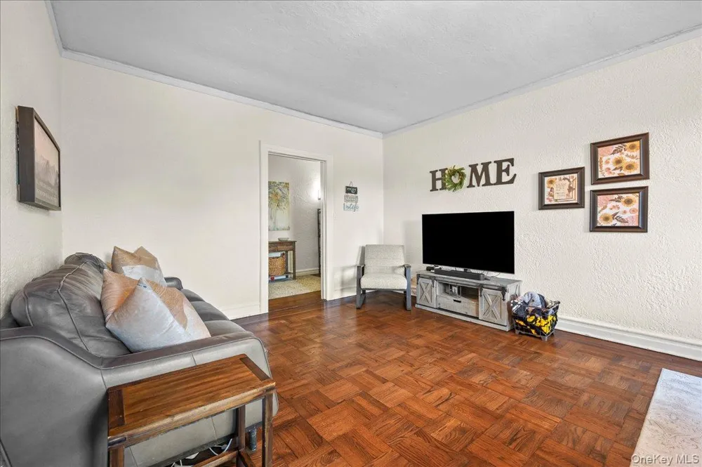 47 Central Avenue #3K Hartsdale, NY 10530