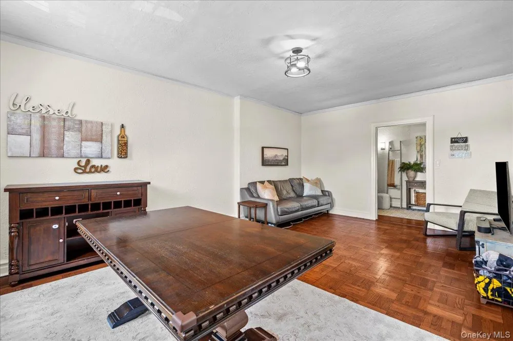47 Central Avenue #3K Hartsdale, NY 10530