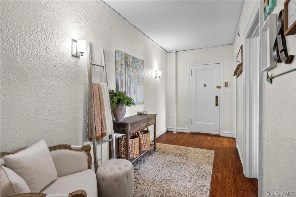 47 Central Avenue #3K Hartsdale, NY 10530