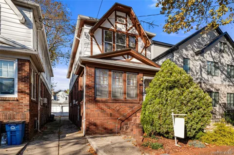 1328 E 35th Street