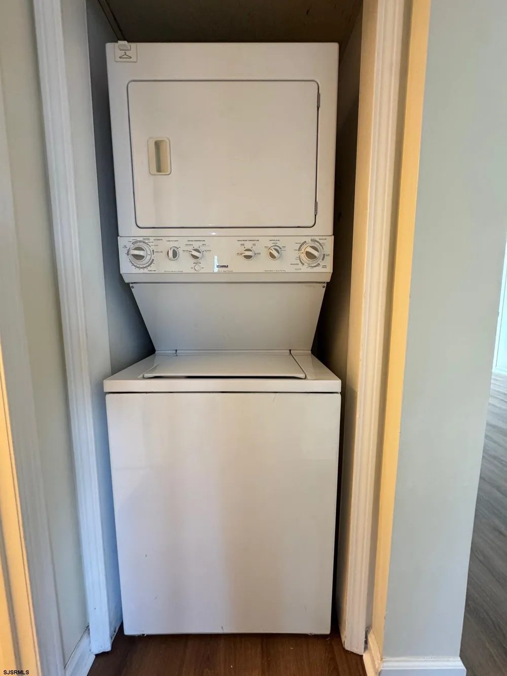 3816 South Boulevard #1 Chelsea Heights, NJ 08401