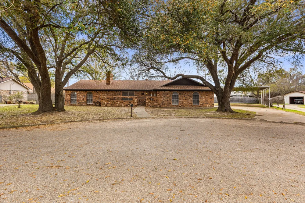 918 Saint Charles Court Marlin, TX 76661