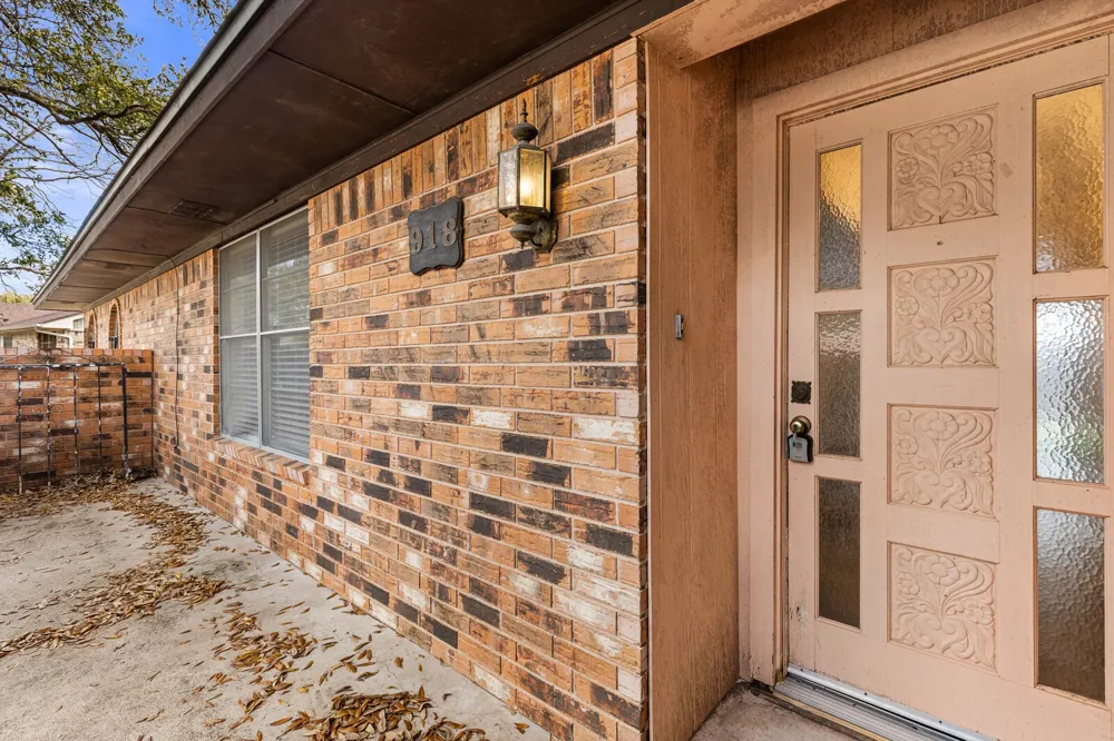 918 Saint Charles Court Marlin, TX 76661