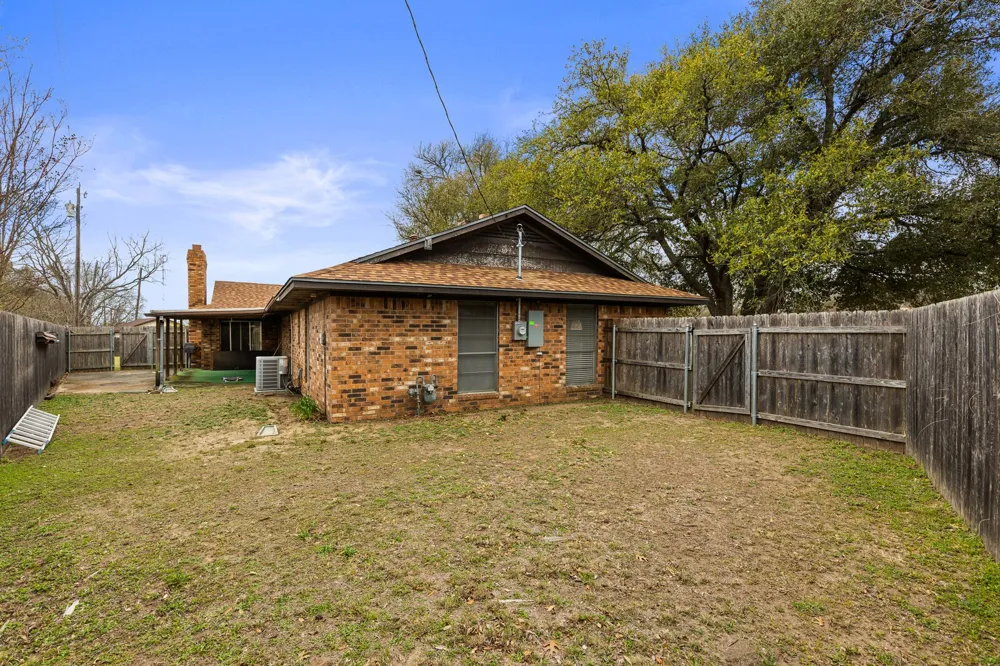 918 Saint Charles Court Marlin, TX 76661