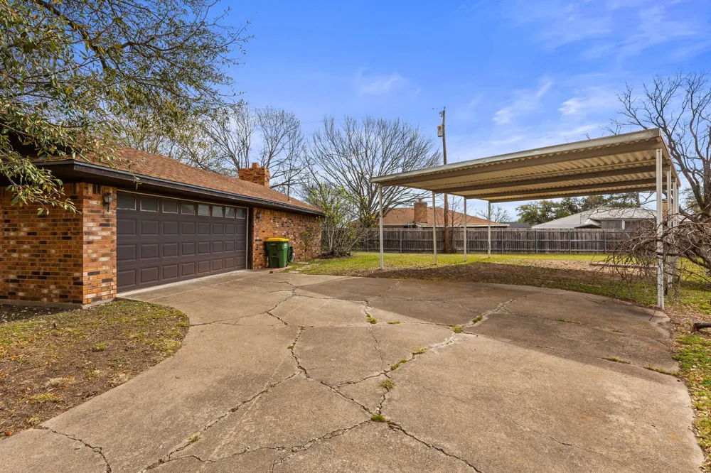 918 Saint Charles Court Marlin, TX 76661