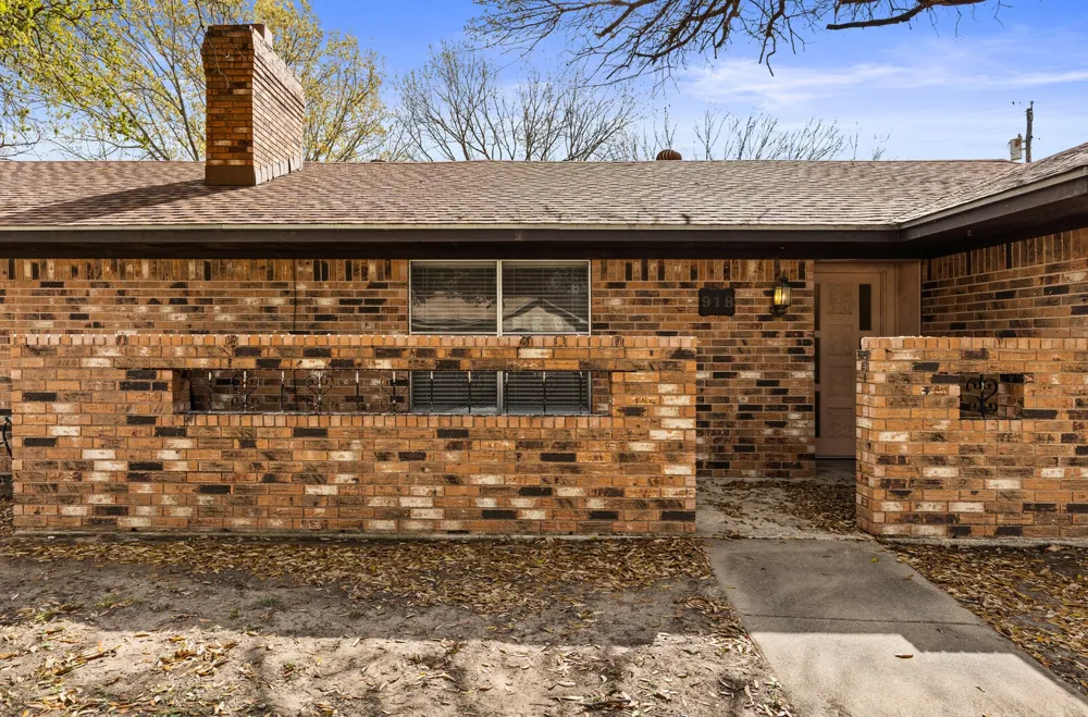 918 Saint Charles Court Marlin, TX 76661