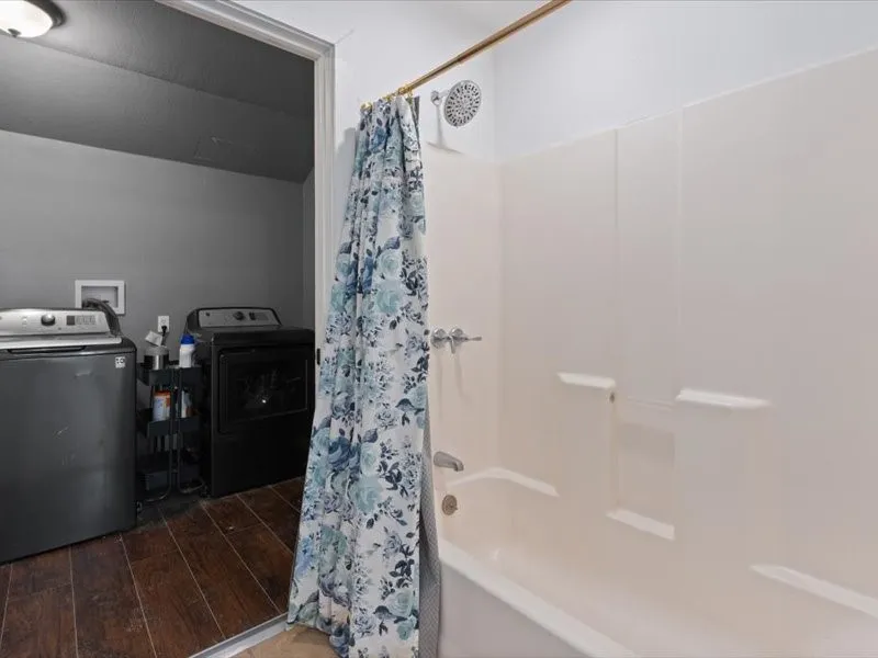 809 E Adams Street Itasca, TX 76055
