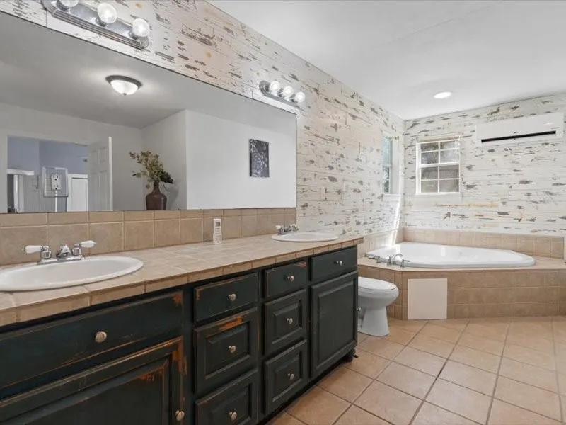 809 E Adams Street Itasca, TX 76055