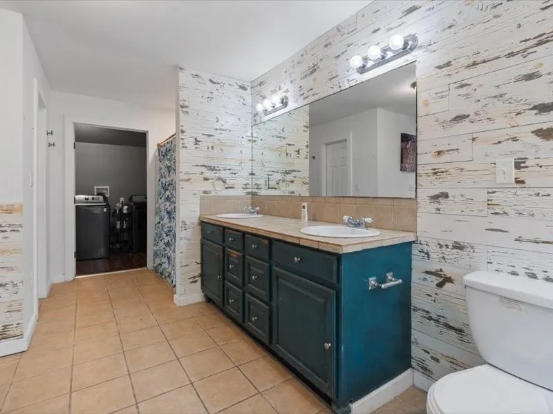 809 E Adams Street Itasca, TX 76055