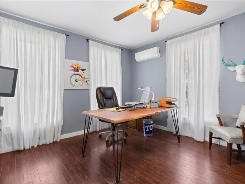 809 E Adams Street Itasca, TX 76055