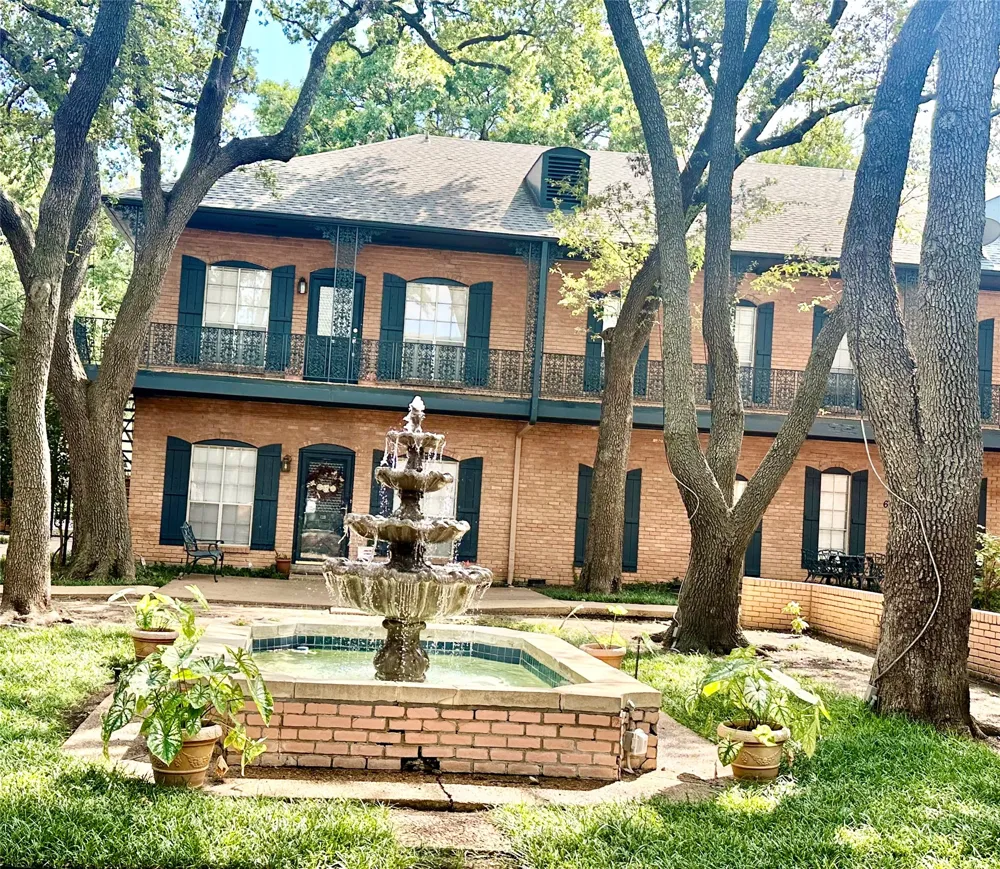 6023 E University Boulevard #204 Dallas, TX 75206