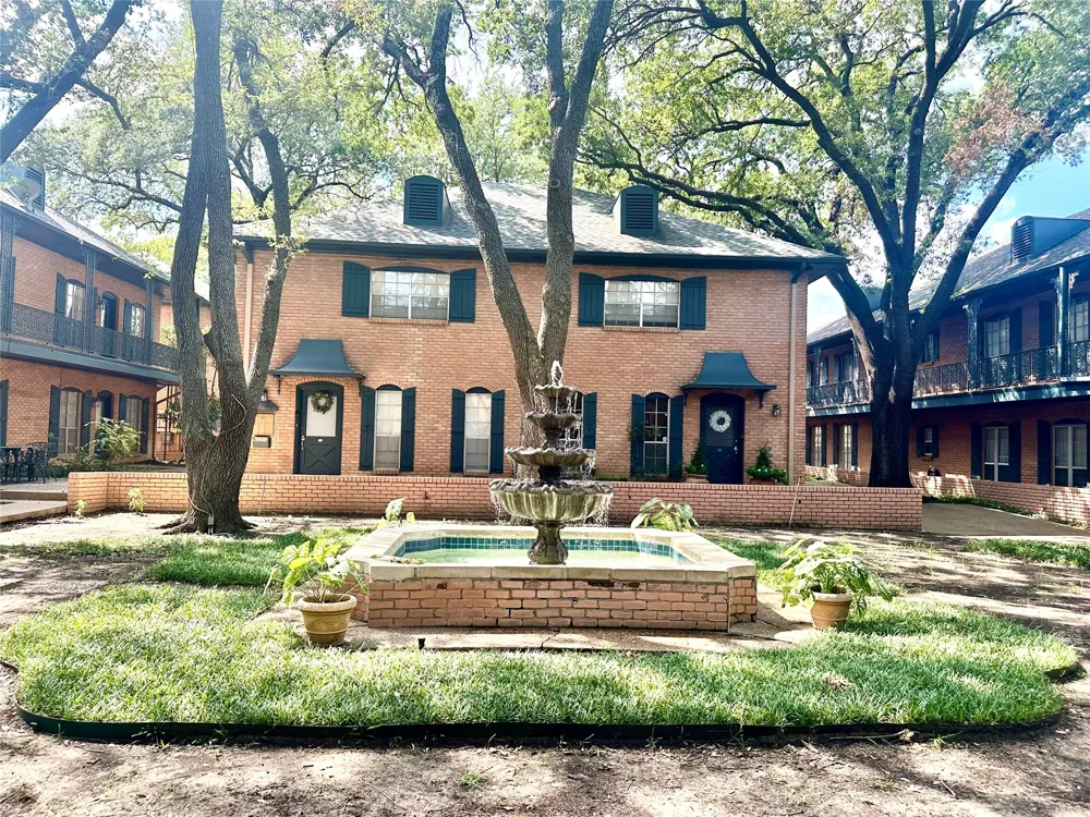 6023 E University Boulevard #204 Dallas, TX 75206