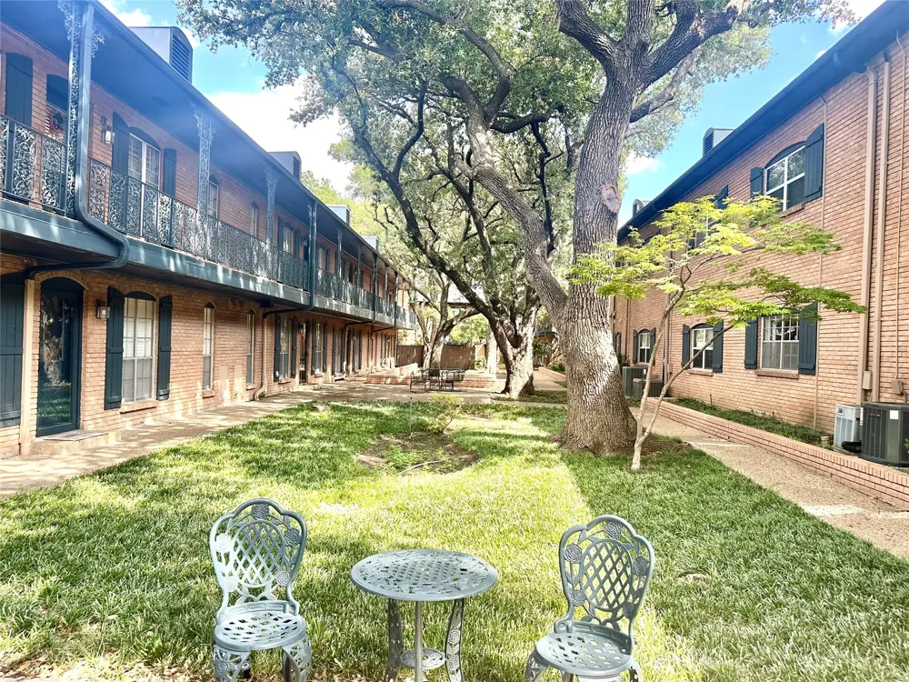 6023 E University Boulevard #204 Dallas, TX 75206
