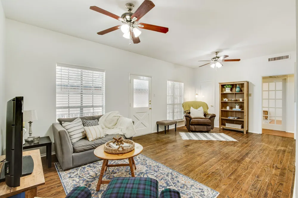 6023 E University Boulevard #204 Dallas, TX 75206