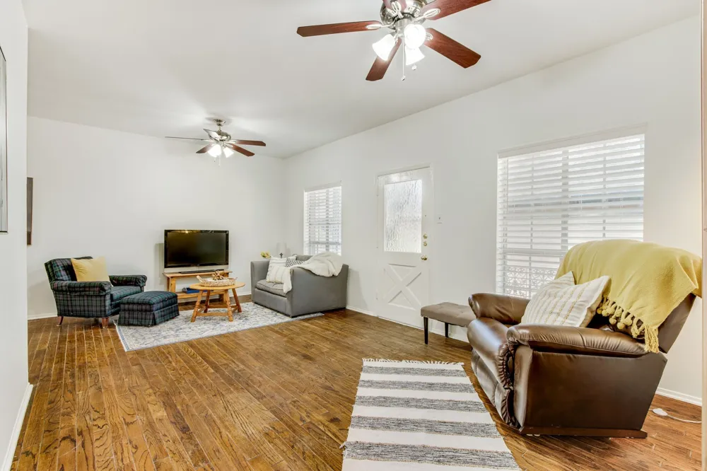 6023 E University Boulevard #204 Dallas, TX 75206