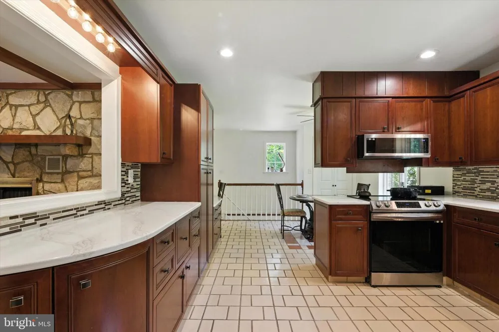 49 FAWN DRIVE Reading, PA 19607