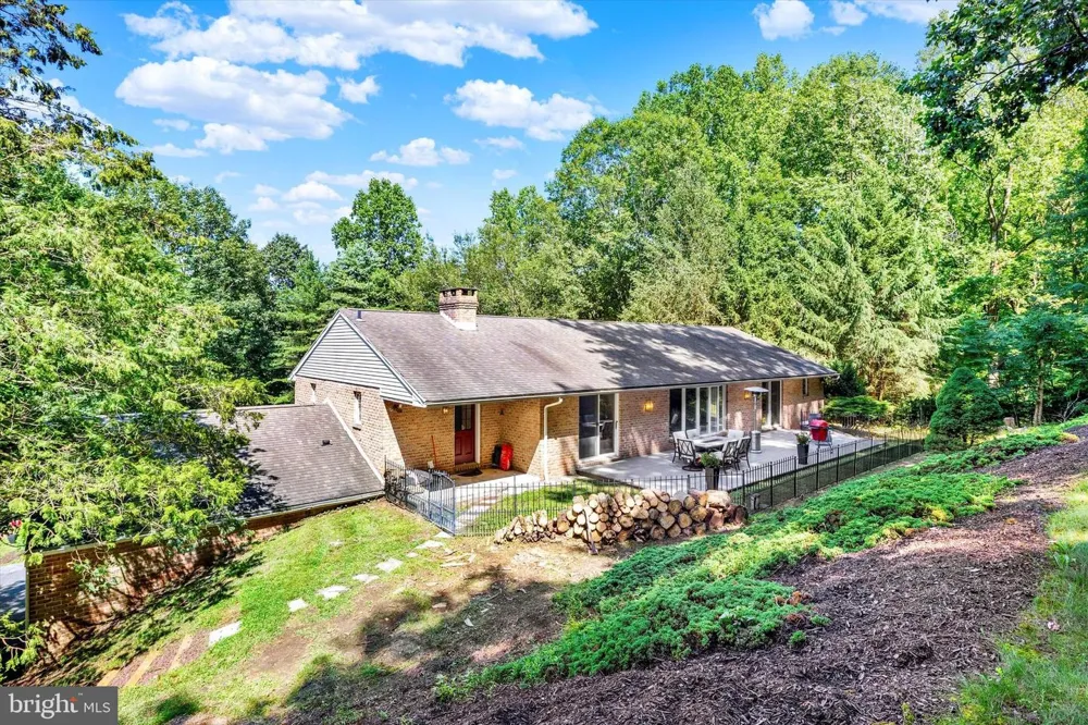 49 FAWN DRIVE Reading, PA 19607