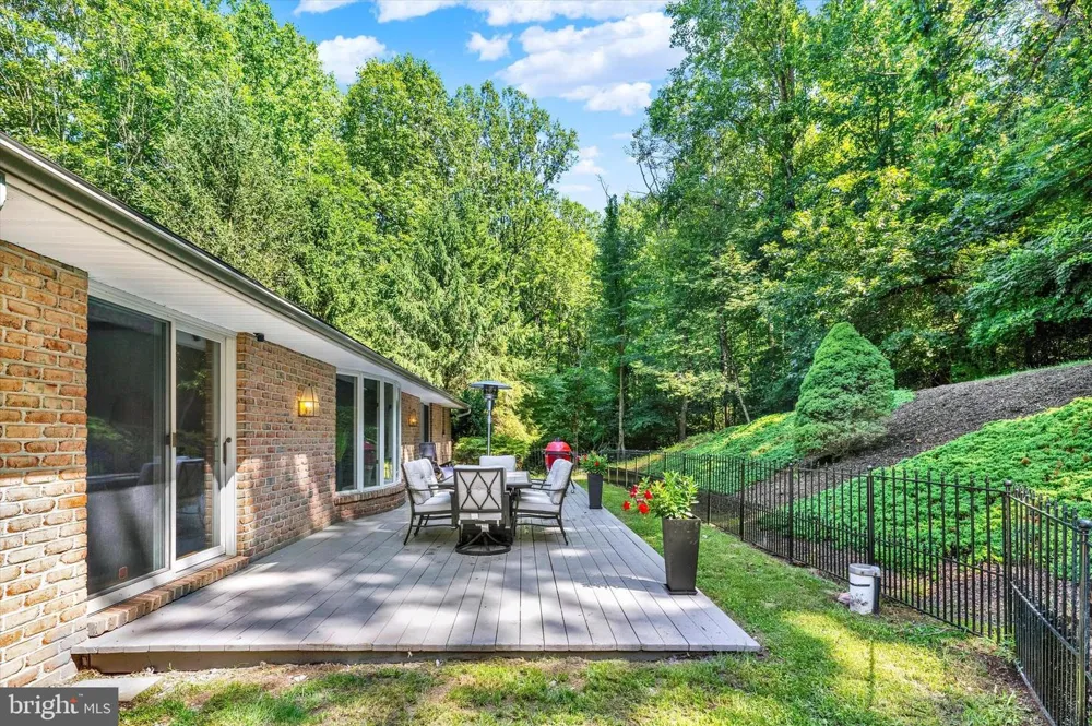 49 FAWN DRIVE Reading, PA 19607