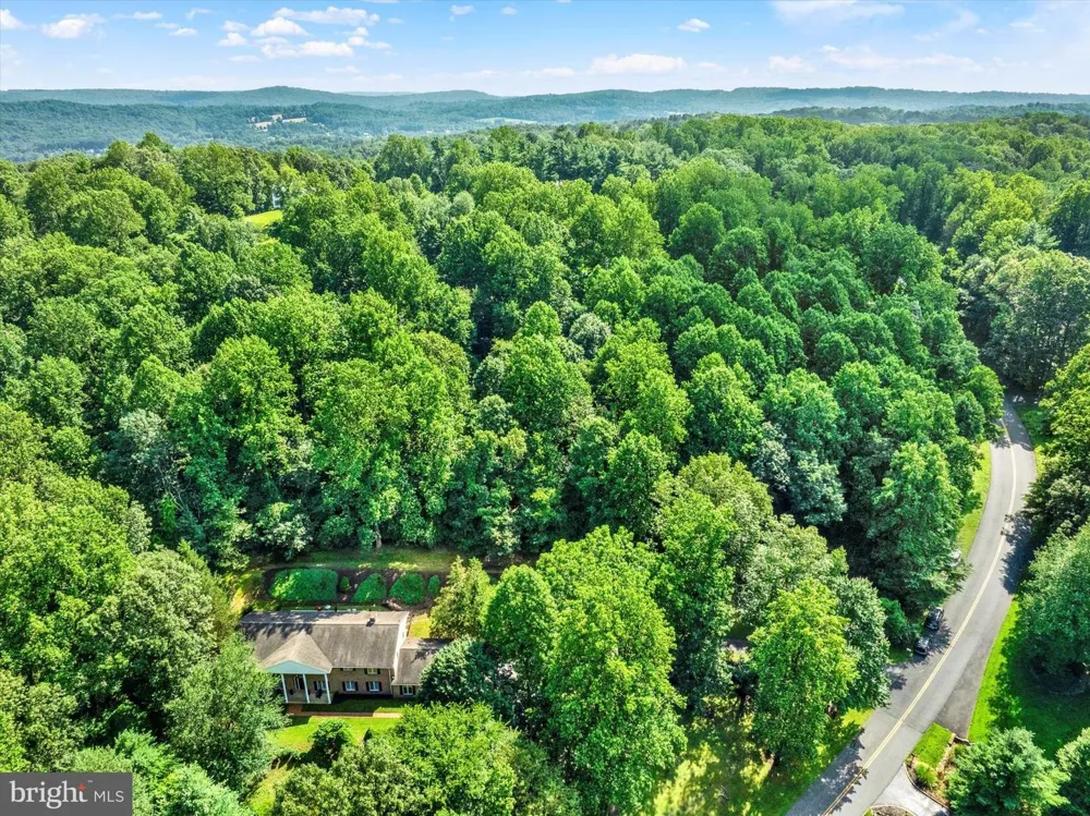 49 FAWN DRIVE Reading, PA 19607