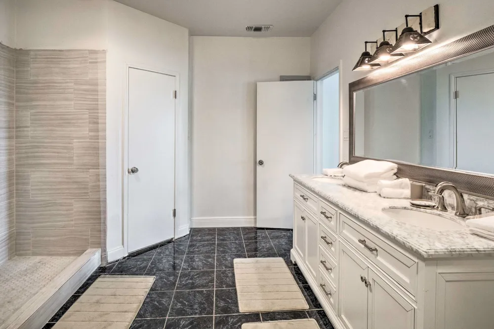 15805 Richards Drive Del Valle, TX 78617