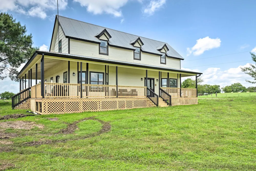 15805 Richards Drive Del Valle, TX 78617