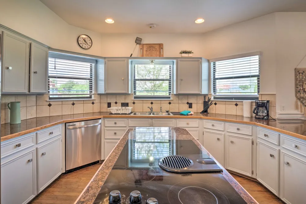 15805 Richards Drive Del Valle, TX 78617