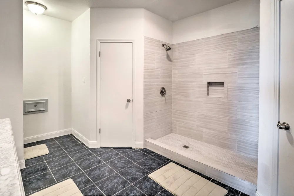 15805 Richards Drive Del Valle, TX 78617