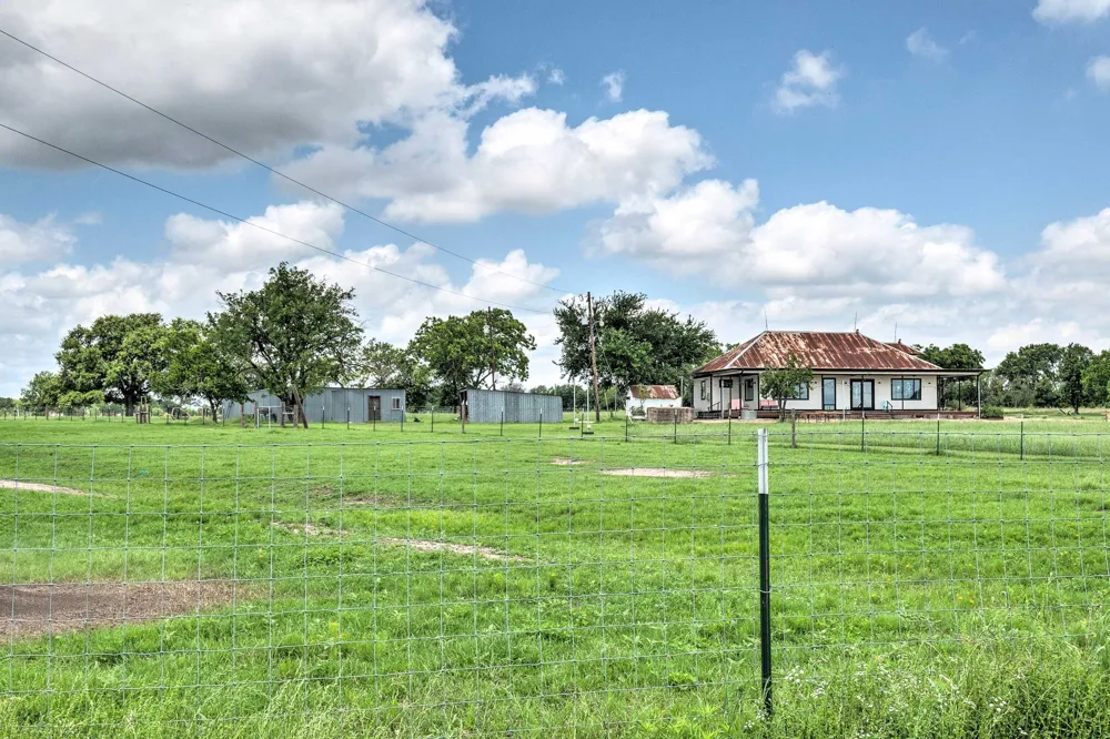 15805 Richards Drive Del Valle, TX 78617