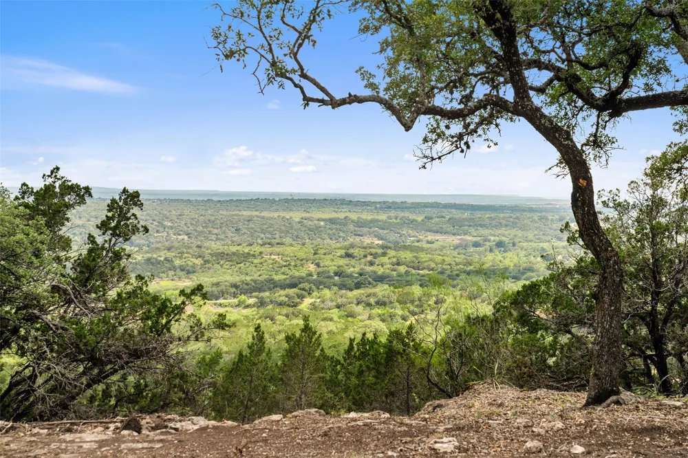 2263 CR 341 Marble Falls, TX 78654