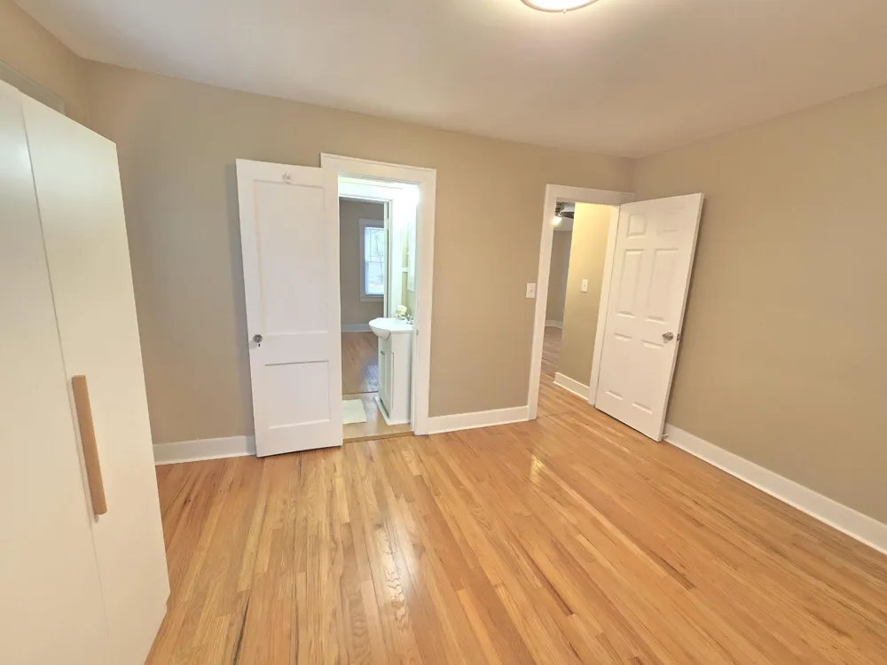 21671 Sunnyview Street Clinton, MI 48035