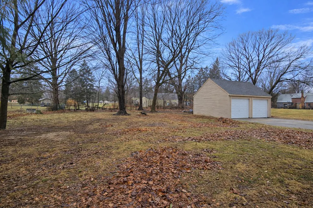 21671 Sunnyview Street Clinton, MI 48035