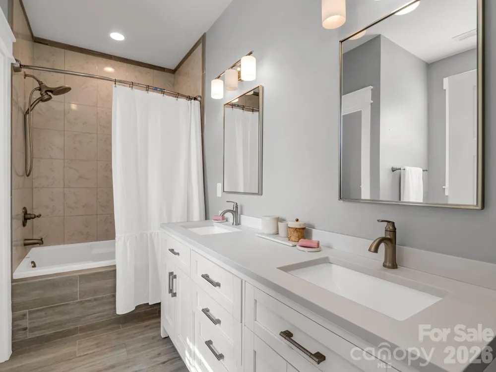 24 Chapel Hill Lane #40 Leicester, NC 28748
