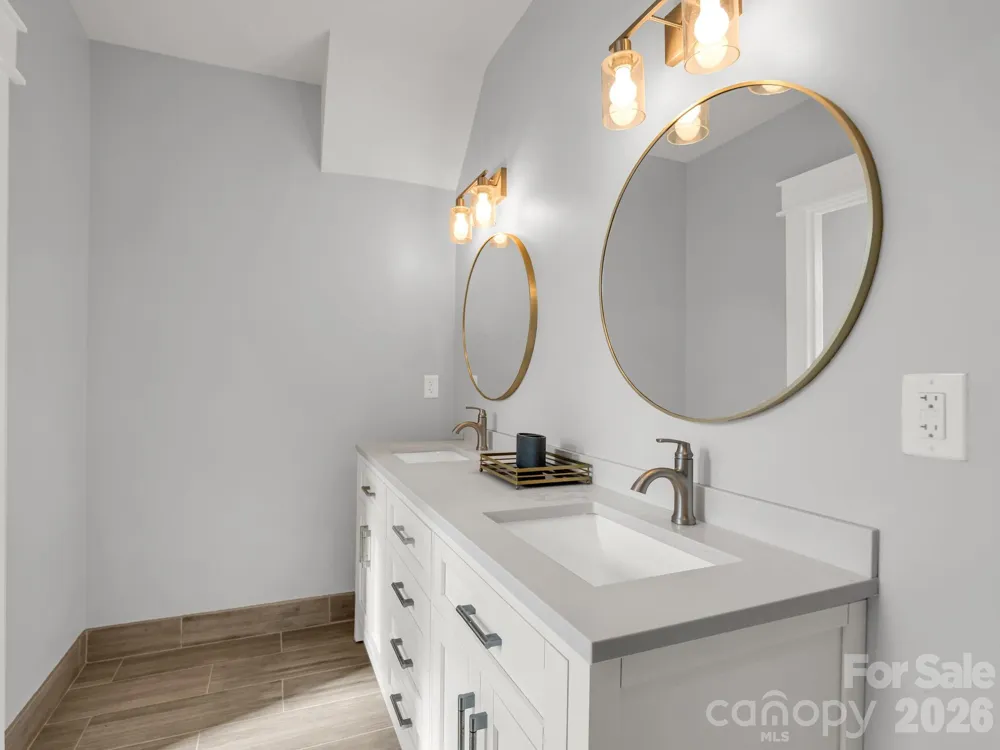 24 Chapel Hill Lane #40 Leicester, NC 28748