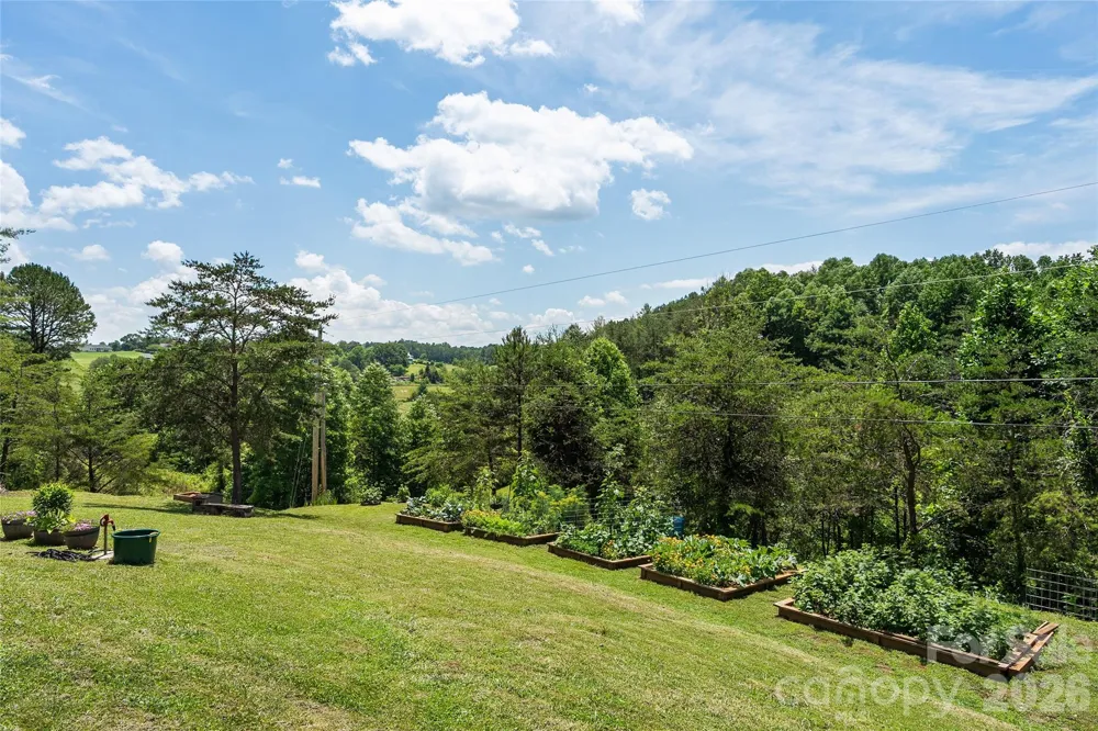 24 Chapel Hill Lane #40 Leicester, NC 28748