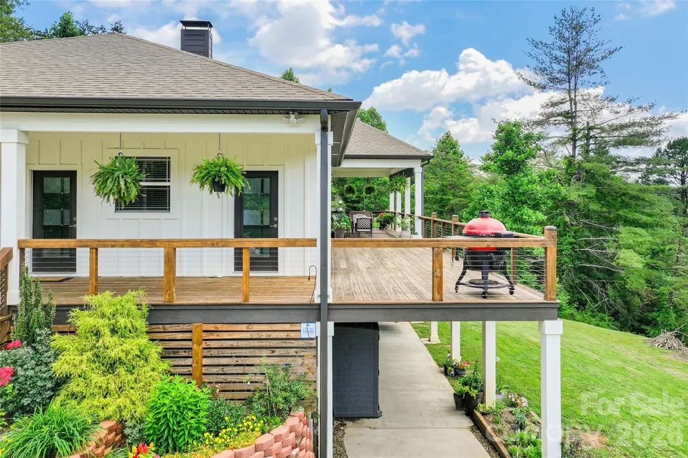 24 Chapel Hill Lane #40 Leicester, NC 28748